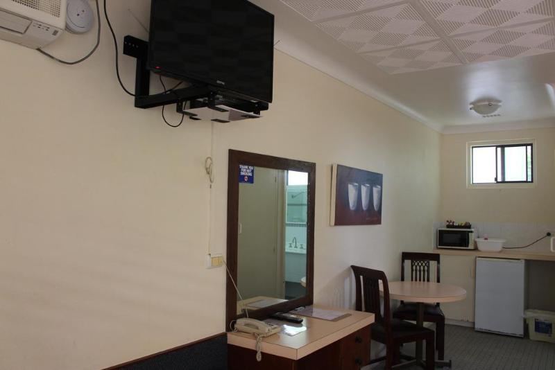 Karri Forest Motel Пембертон Экстерьер фото